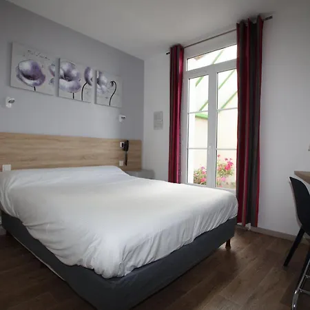 Contact - Le Lion D'or 2* Lamballe