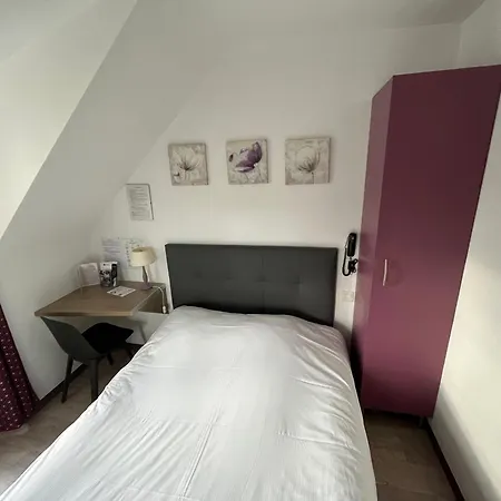 Contact - Le Lion D'or Hotel