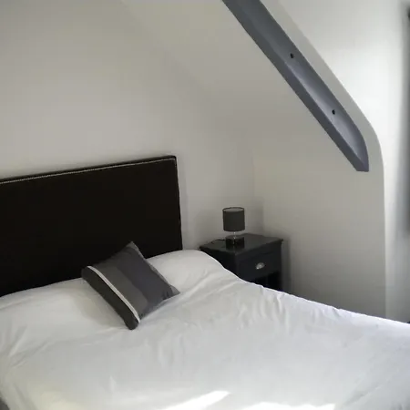 Hotel Contact - Le Lion D'or Lamballe