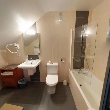 Hotel Contact - Le Lion D'or 2*