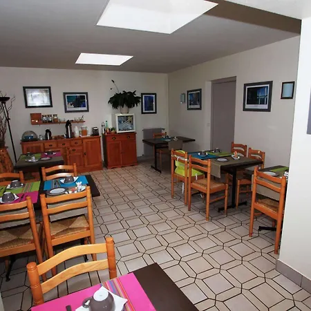 Contact - Le Lion D'or Hotel