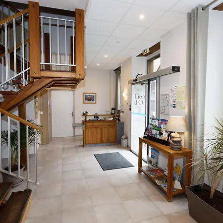 Contact - Le Lion D'or Hotel 2*