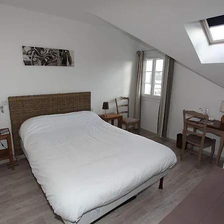 Contact - Le Lion D'or Hotel