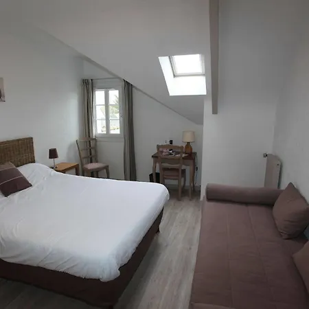 Hotel Contact - Le Lion D'or Lamballe